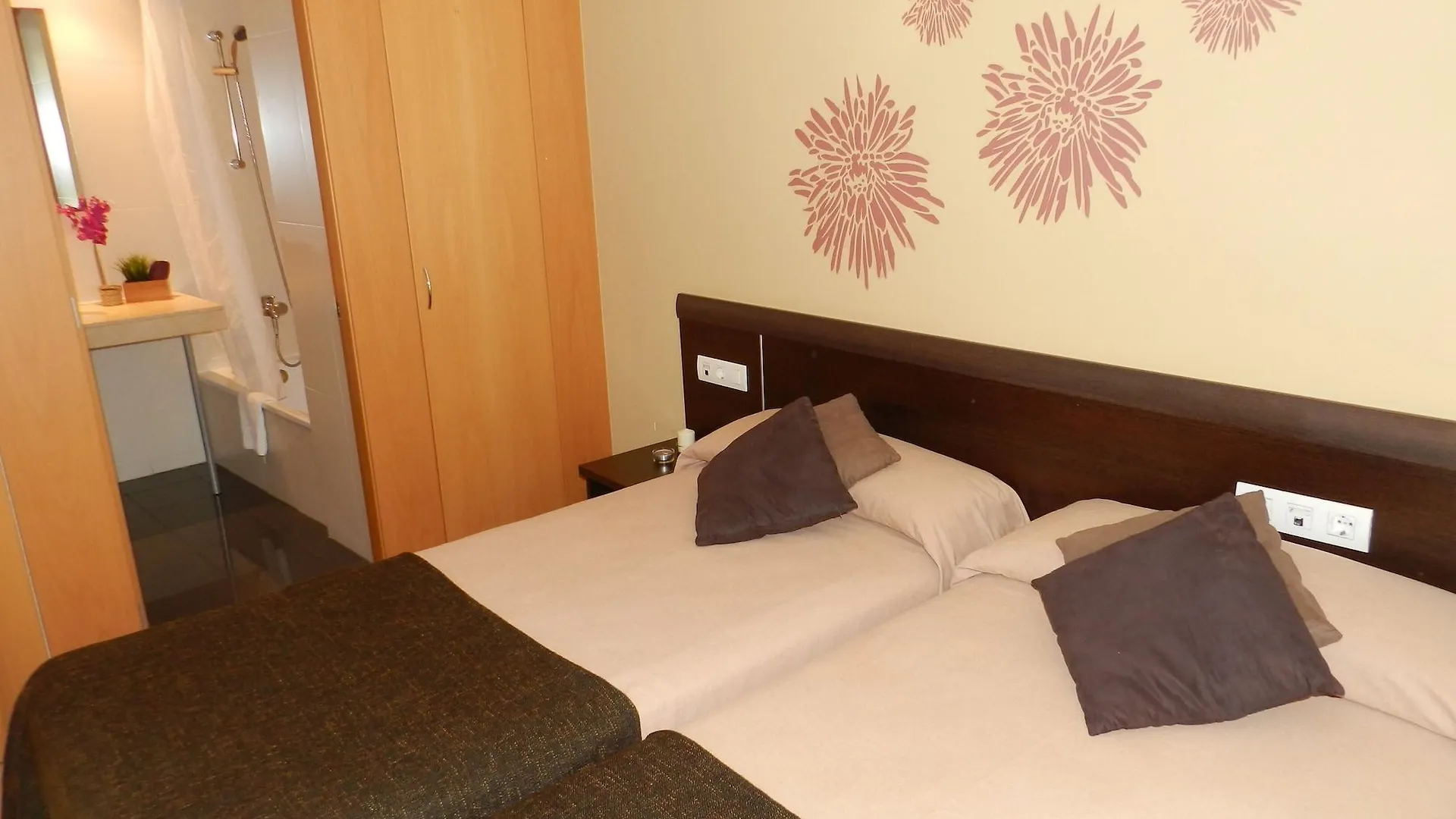 ברצלונה Hotel Travessera