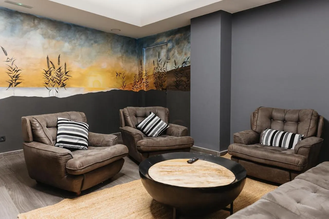 ברצלונה Hotel Travessera ספרד