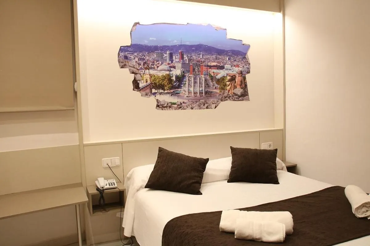 ברצלונה Hotel Travessera ספרד