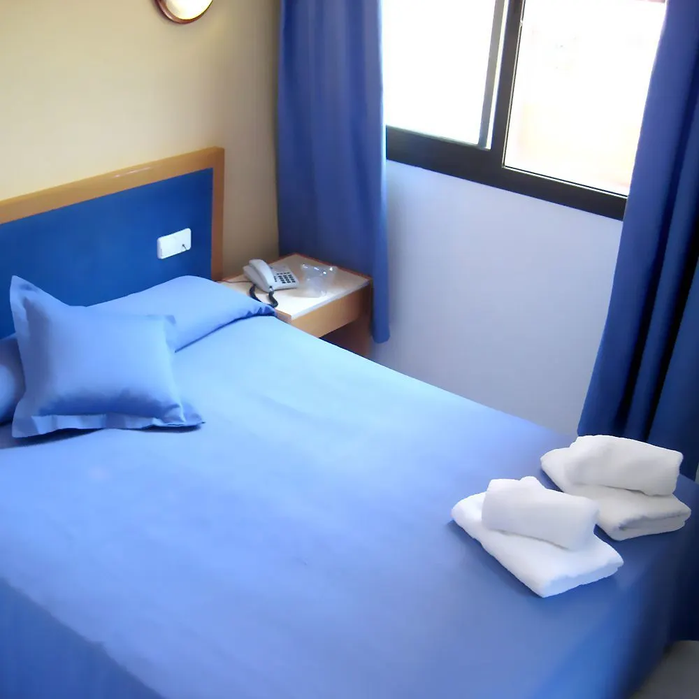 ברצלונה Hotel Travessera 2*,