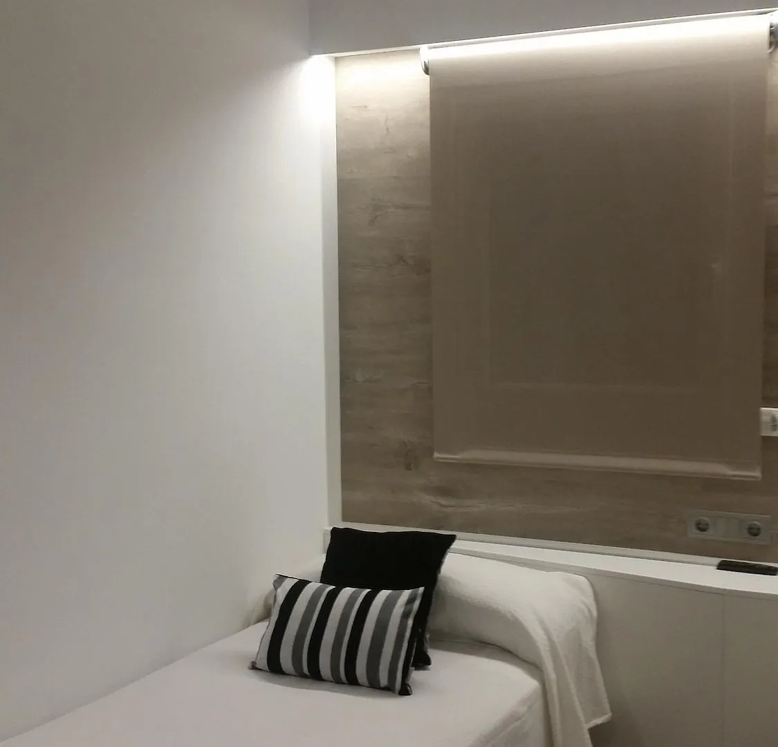 Hotel Travessera Барселона