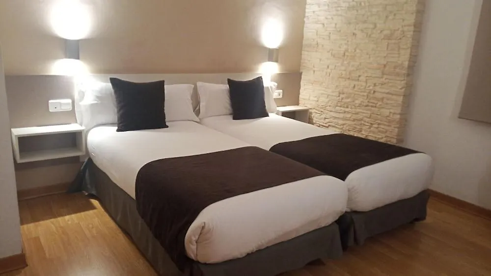 **  Hotel Travessera Барселона Испания