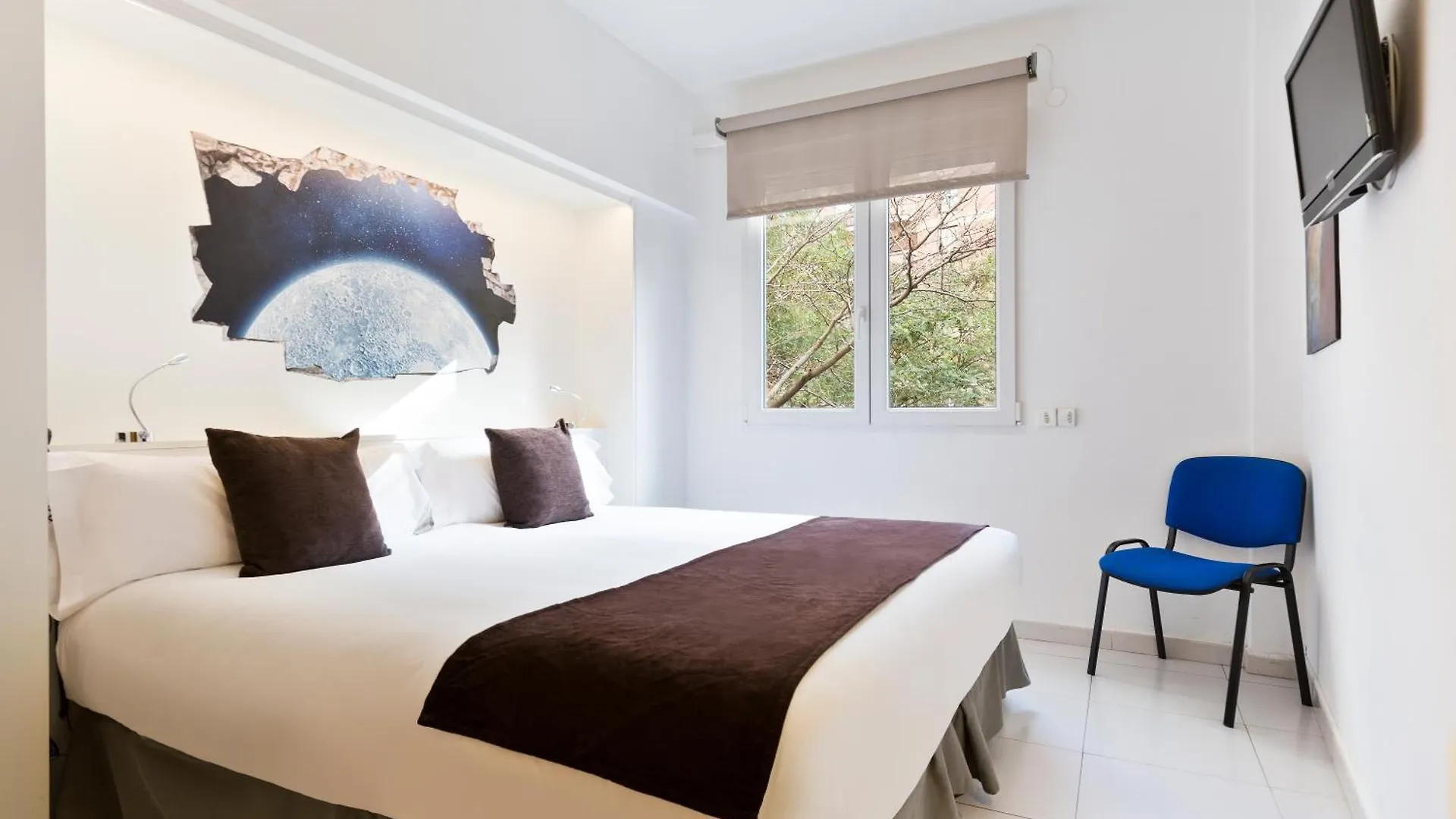 Hotel Travessera Барселона