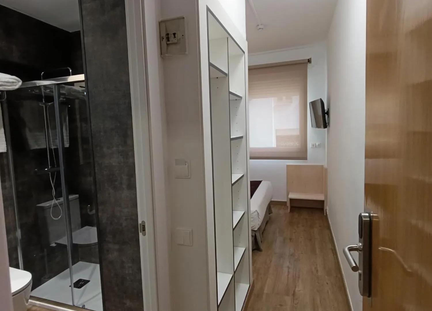 Hotel Travessera Барселона 2*,  Испания