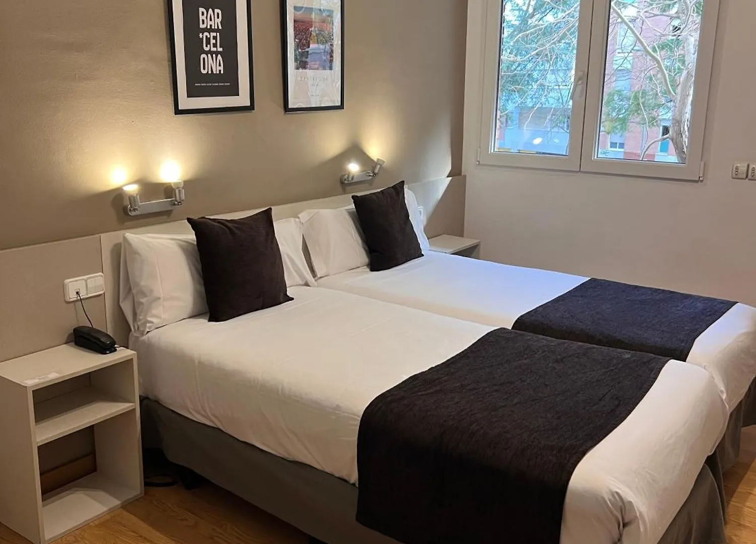 Hotel Travessera Барселона 2*,  Испания