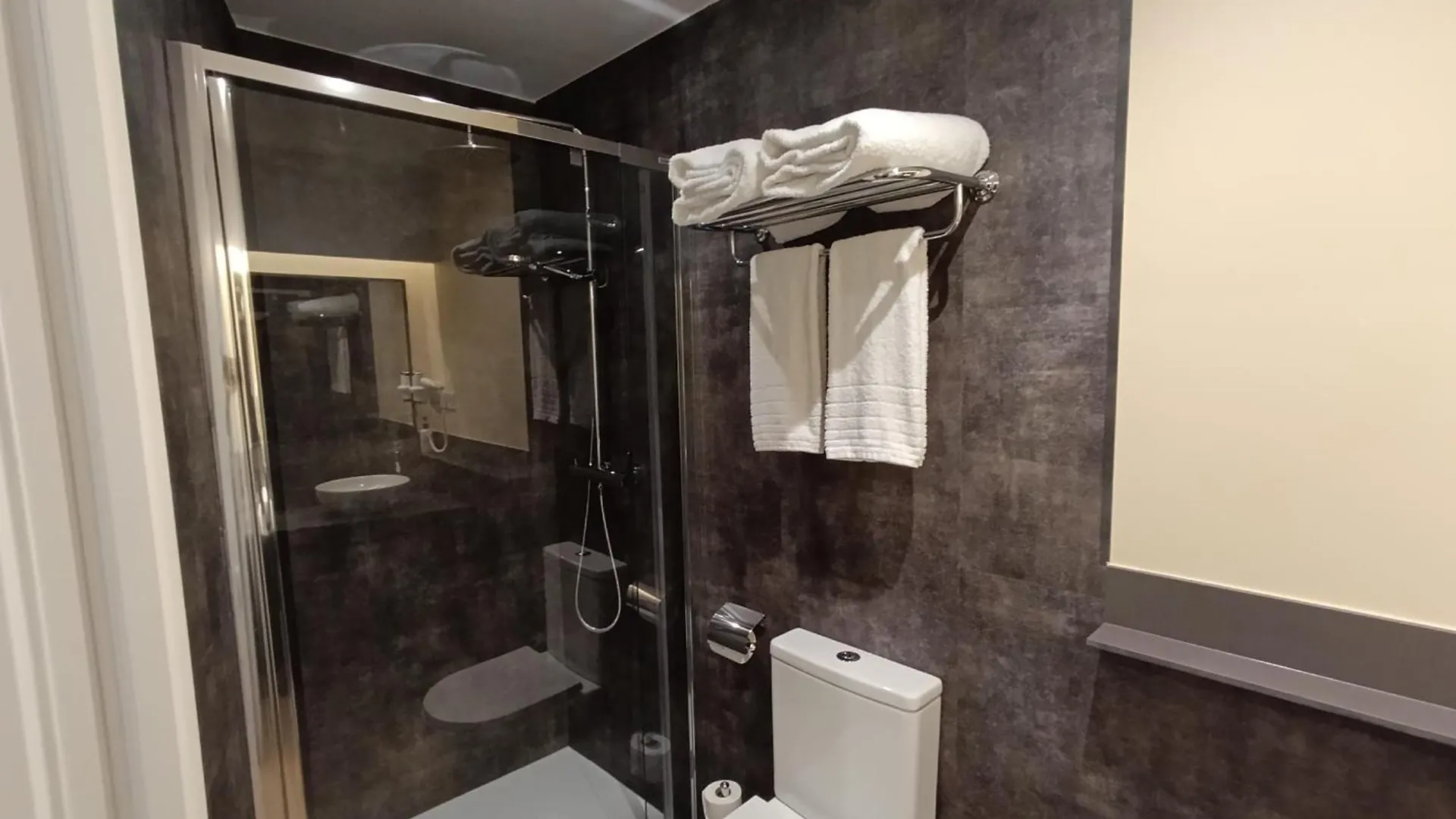 Hotel Travessera Barcelona Spanje