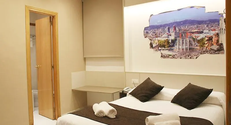 Hotel Travessera Барселона