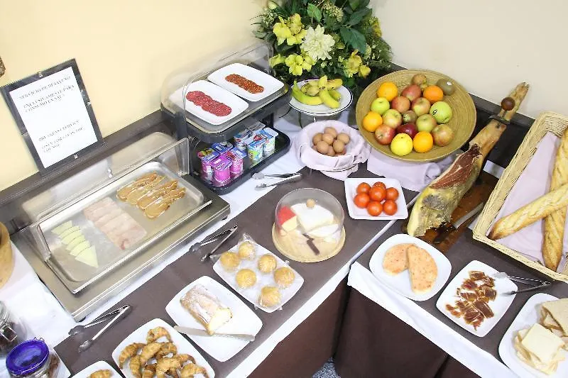 **  Hotel Travessera Барселона Испания