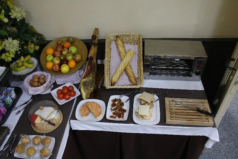 Hotel Travessera Barcelona 2*,  Španělsko
